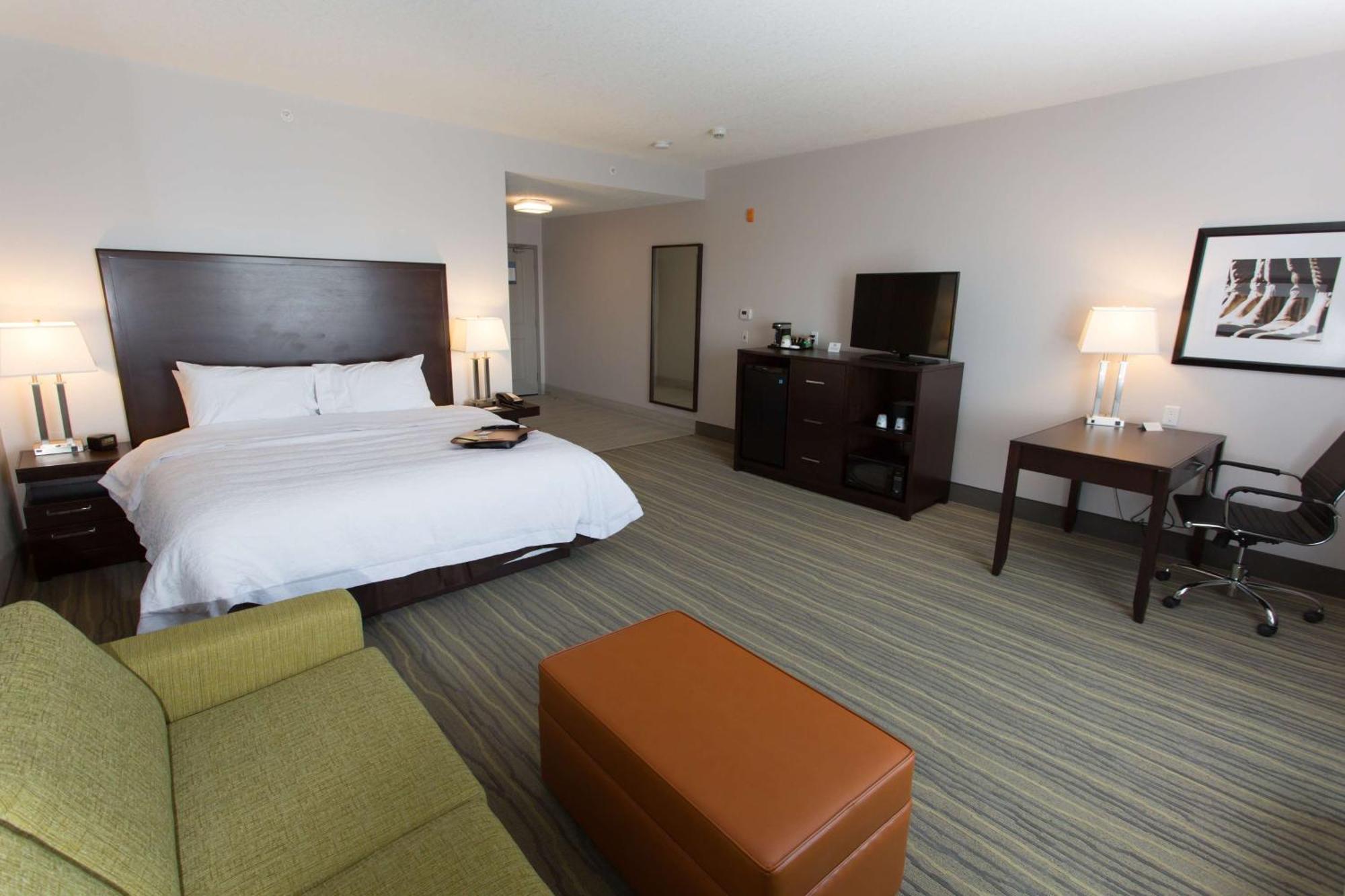 Hampton Inn by Hilton Lloydminster Eksteriør bilde